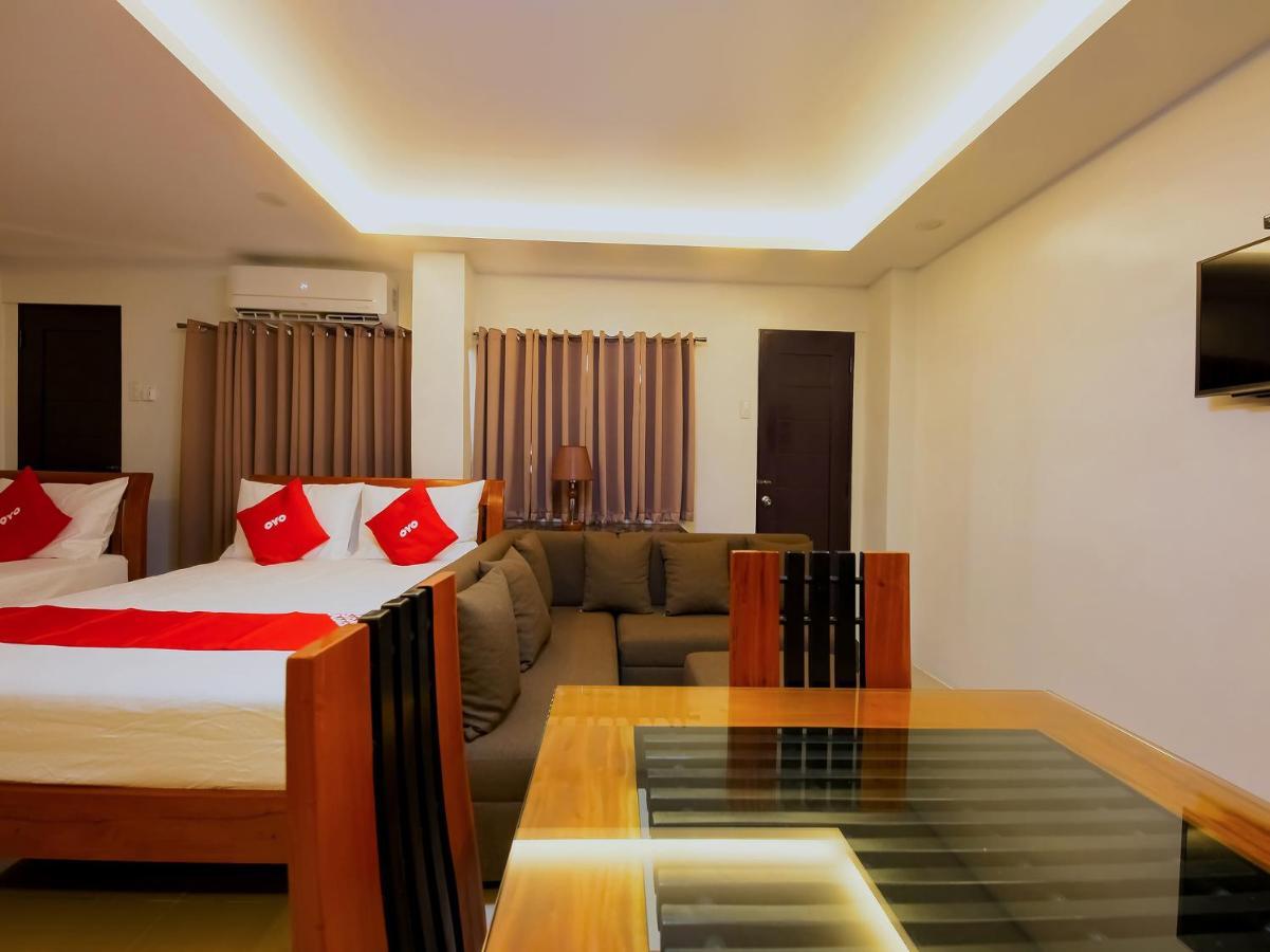 Oyo 848 Dona Aurora Condotel Quezon City Exterior foto