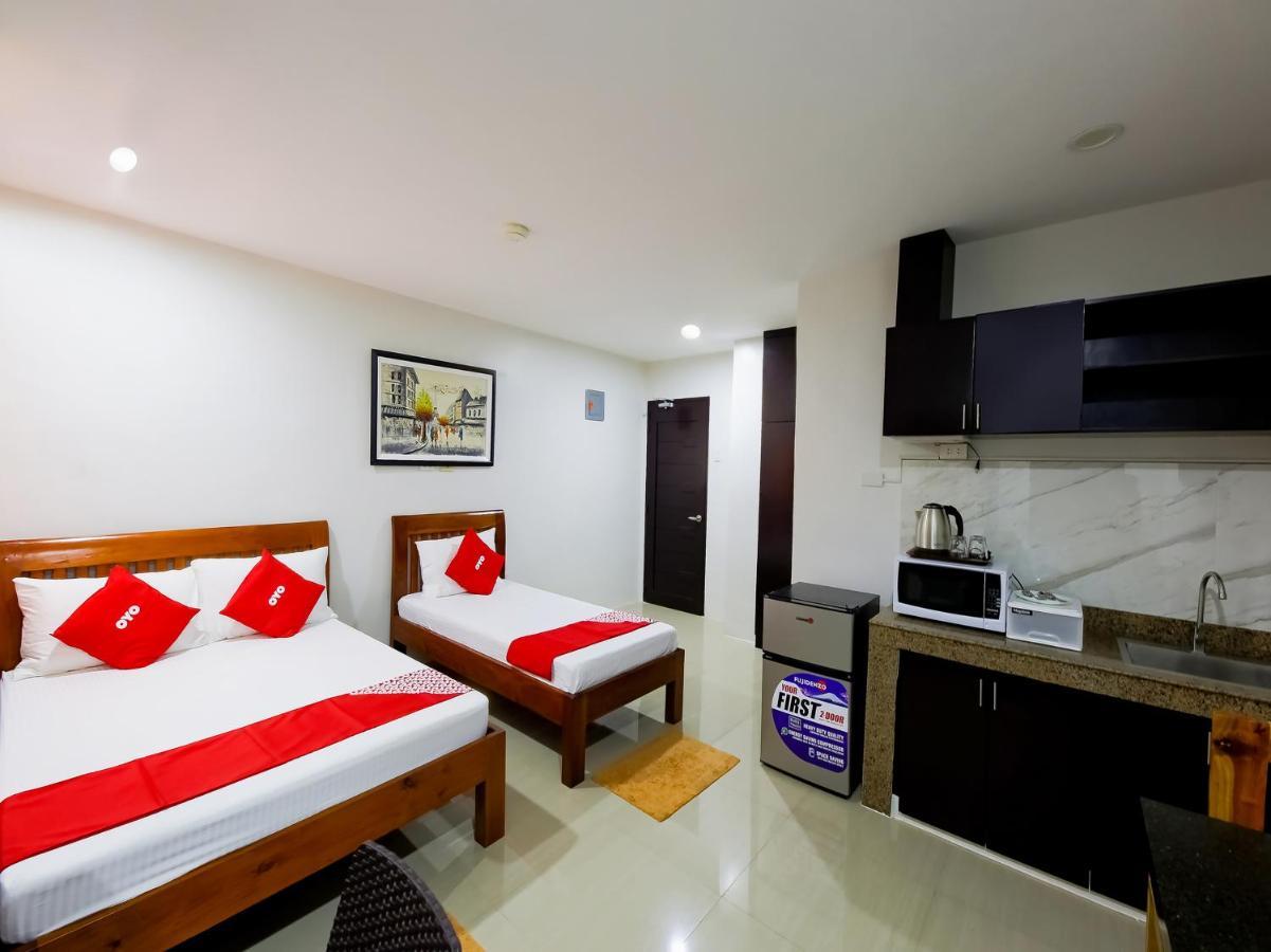Oyo 848 Dona Aurora Condotel Quezon City Exterior foto