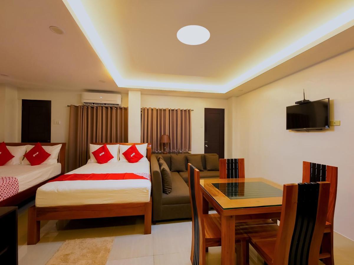 Oyo 848 Dona Aurora Condotel Quezon City Exterior foto