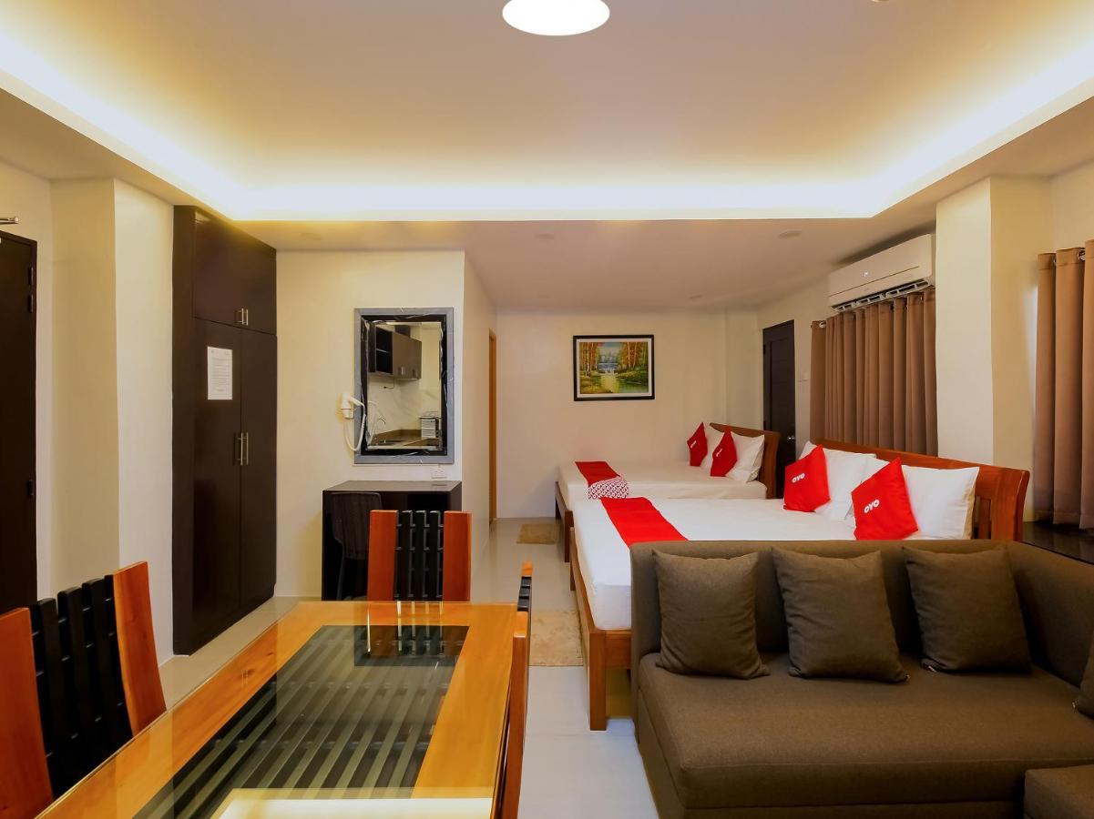 Oyo 848 Dona Aurora Condotel Quezon City Exterior foto
