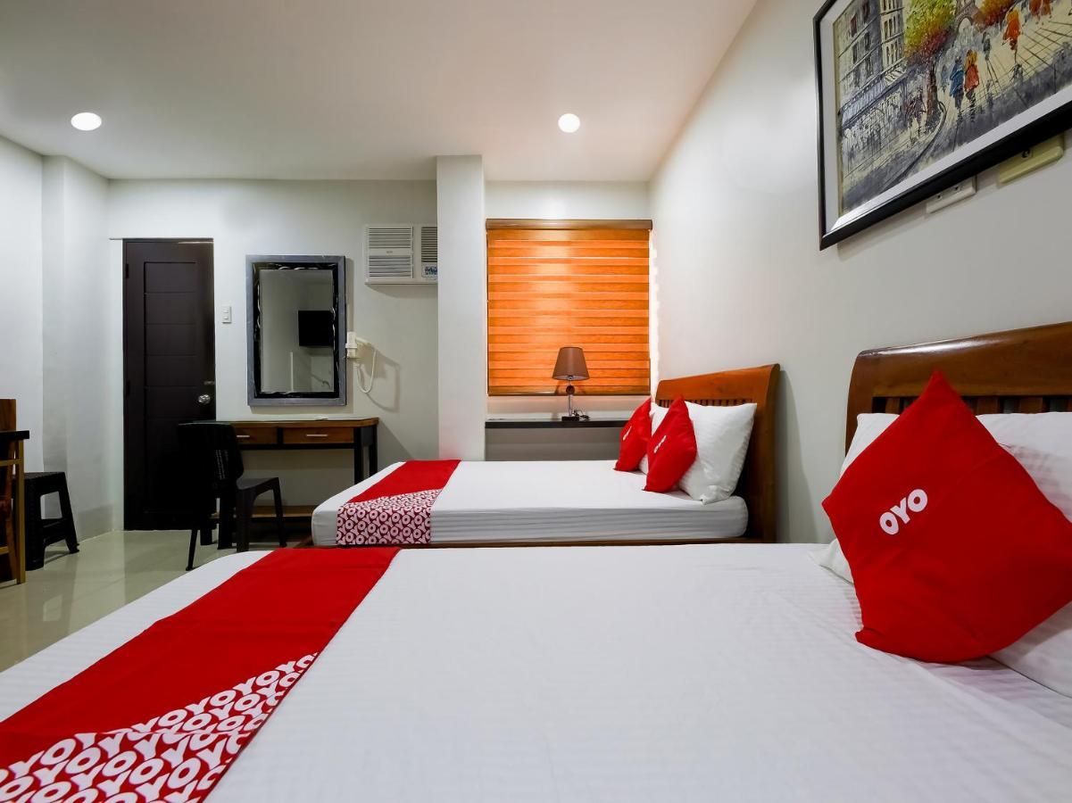 Oyo 848 Dona Aurora Condotel Quezon City Exterior foto