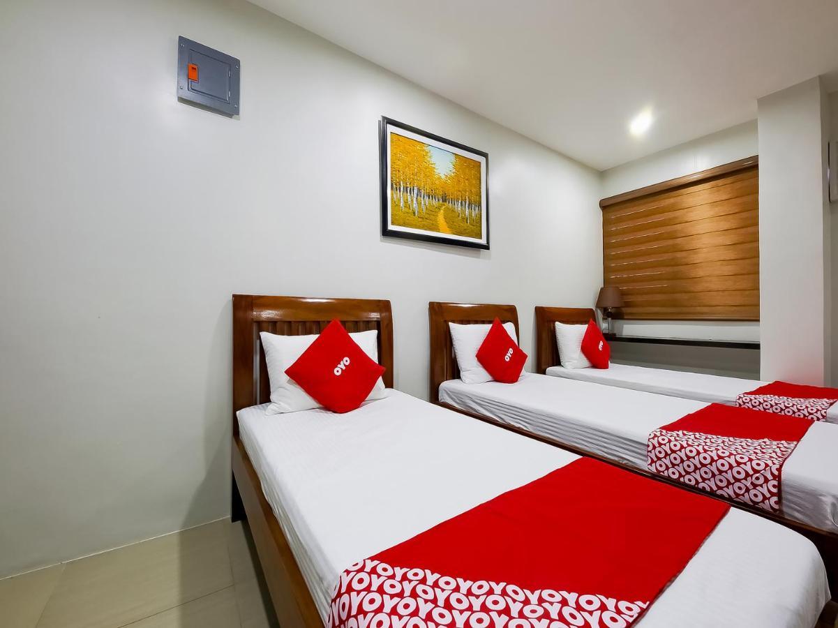 Oyo 848 Dona Aurora Condotel Quezon City Exterior foto