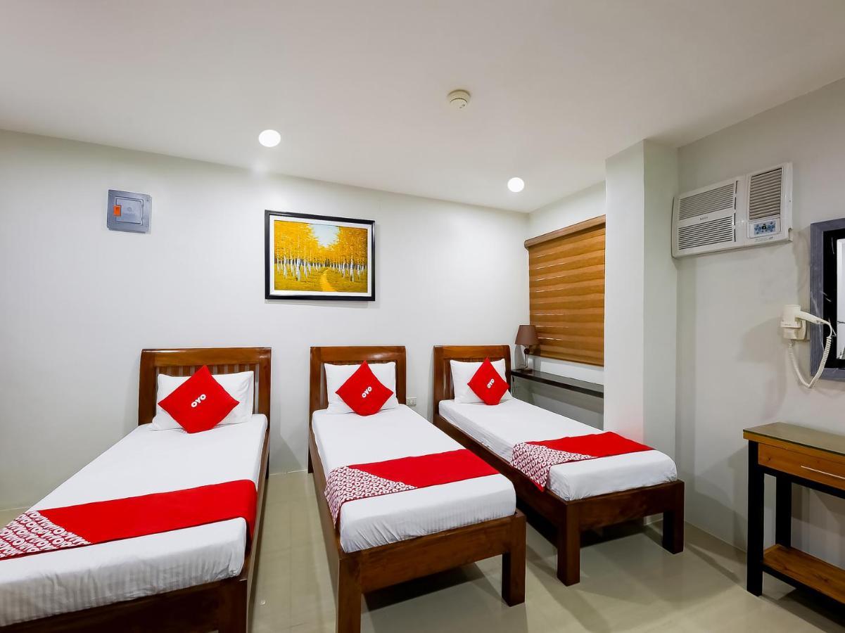 Oyo 848 Dona Aurora Condotel Quezon City Exterior foto